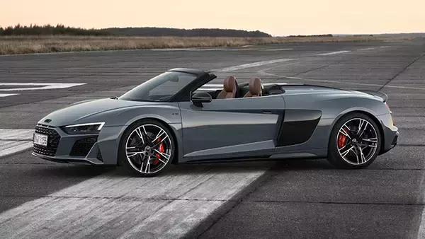 「アウディ史上最強の620psを発揮する「R8クーペ／スパイダー」が登場！」の画像