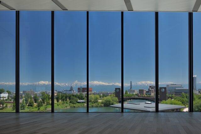 絶景パノラマを望む立山黒部に抱かれた富山！温泉・グルメ・アート巡りを愉しむ大人の旅