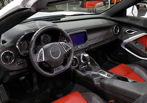 唯一無二の存在感！　マッスルカーの雄「カマロ」がフロントフェイスを刷新