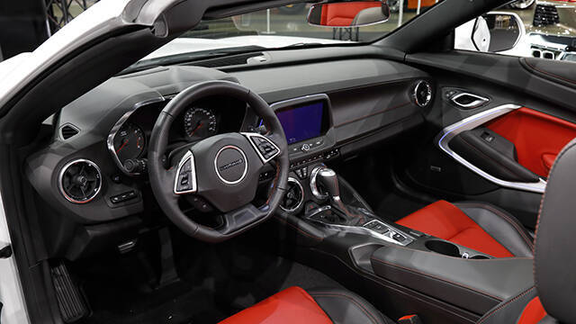 唯一無二の存在感！　マッスルカーの雄「カマロ」がフロントフェイスを刷新