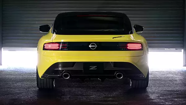 「新型「フェアレディZ」に胸アツ！　V6ツインターボ＋6速MTを搭載！」の画像