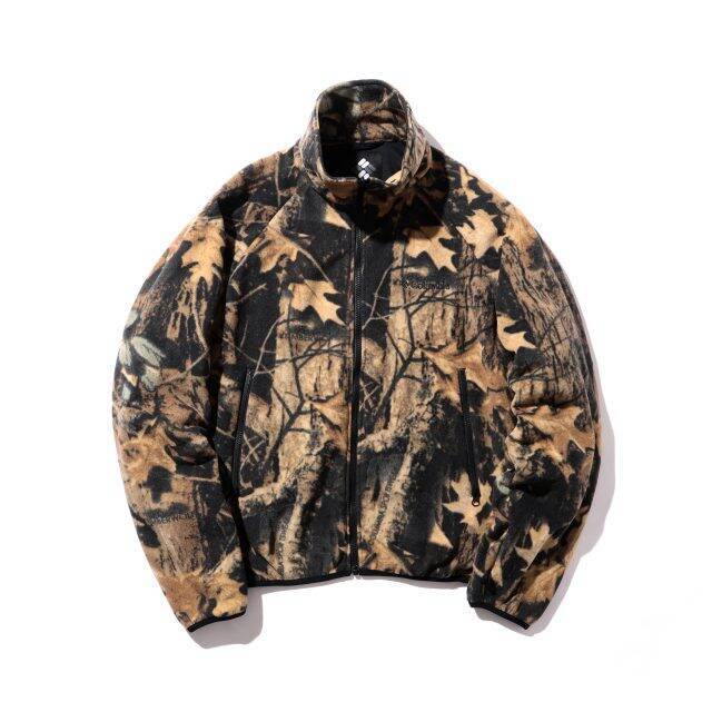 BEAMSとColumbiaがコラボ！リアルツリーカモ柄を採用した『Columbia 