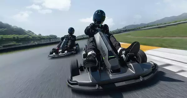 セグウェイとゴーカートの2wayデザイン、日本初上陸「Ninebot Gokart PRO」
