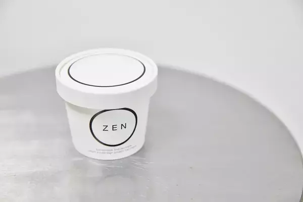 「次世代スイーツ！「ハイプロテイン」アイスに「漆黒の黒ごま味」登場」の画像