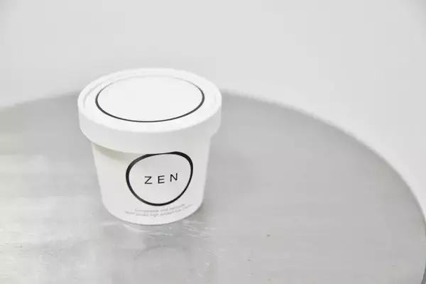 「次世代スイーツ！「ハイプロテイン」アイスに「漆黒の黒ごま味」登場」の画像