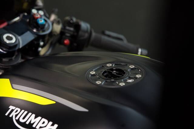 BSB「英国スーパーバイク選手権」に参戦するトライアンフ新型バイク発表