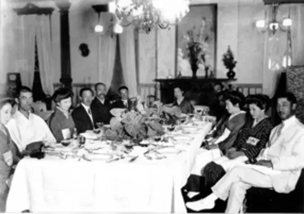 「文豪や政治家が愛した「三笠ホテルカレー」の食べ比べセットが登場」の画像
