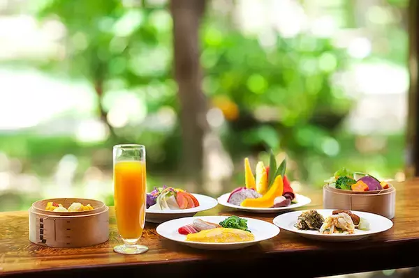 「「ココ ガーデンリゾート オキナワ」ナイトプール＆夜景を楽しむ夏」の画像