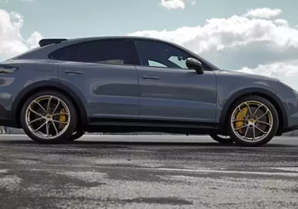 「0-100km/h加速＝3.3秒！ターボの上をいく「カイエン ターボGT」が登場」の画像