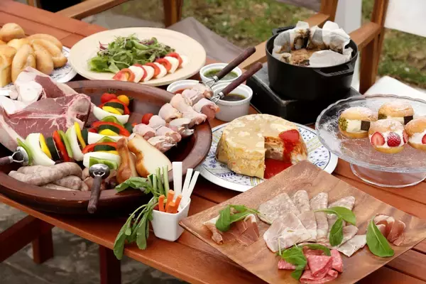 「神戸でラグジュアリーなデイグランピング「ラヴィマーナ神戸」のBBQプラン」の画像