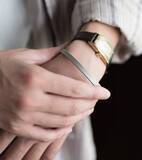 「上品な印象を与えるシンプルバングル「Press」」の画像9