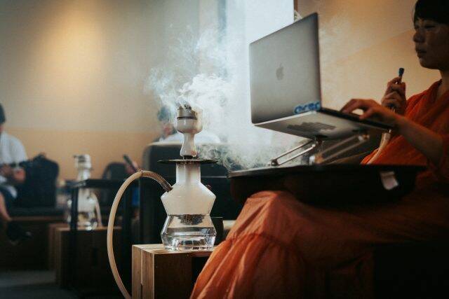 下北沢のシーシャカフェ「chotto」にコワーキングプラン登場