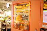 「世界的に話題の「生搾りオレンジジュース自動販売機」が渋谷上陸！」の画像4