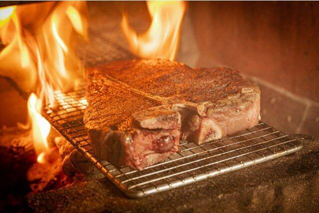 銀座のフレンチ肉割烹「tcc 炉窯炭火焼Steak」秋の限定コース登場
