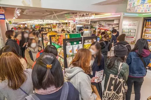 「吉祥寺にラオックスの新業態アジア食品専門店『亜州太陽市場』誕生」の画像