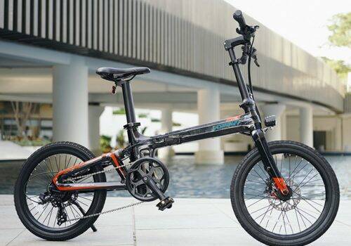 圧倒的な軽さ！カーボンフレームによる折りたたみ電動アシスト自転車「Carbon Age」