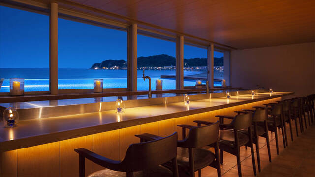 美しい海を望む絶景レストラン「アマンダブルー鎌倉」で魅惑の大人デート