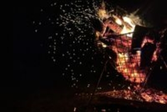 新アウトドアブランド「薄暮舎」が“熾火”を楽しめる逆三角錐型の焚火台「熾火台」を発売！