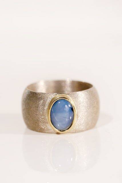 ジュエリーブランド「SIXTH NIGHT」から初となるラグジュアリーな一点物ユニセックスリングが登場