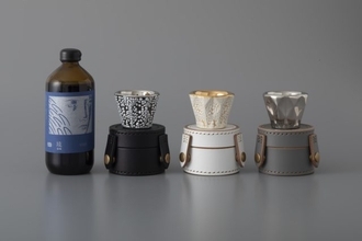 沖縄をテーマにしたクラフトジン「琉 GIN」と蒸留酒のための器「S-presso Cup」の特別セット