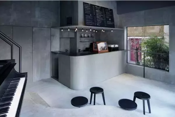 「こだわり抜いたコーヒーと上質なワインが楽しめる「Café Apéro」が西麻布にオープン」の画像