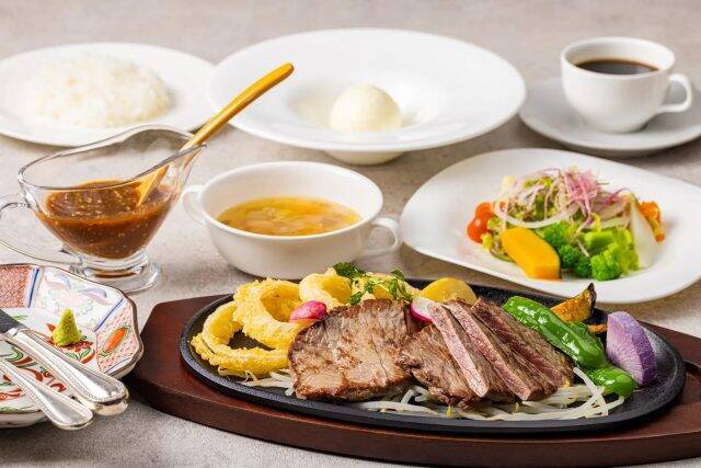 伊豆今井浜東急ホテルで提供されるコラボレーションメニュー。2つのホテルの料理長が手掛ける“食の饗宴”