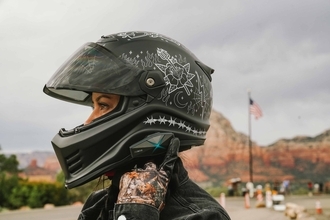 次世代バイク用スマートインカム「ASMAX」が日本上陸。カスタムジャパンが独占販売を開始