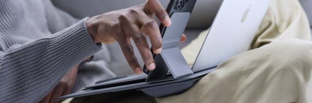 移動中に膝上で快適にワーク。ノートパソコンスタンド「MAGNO」が東京＆大阪の体験型ストアに登場