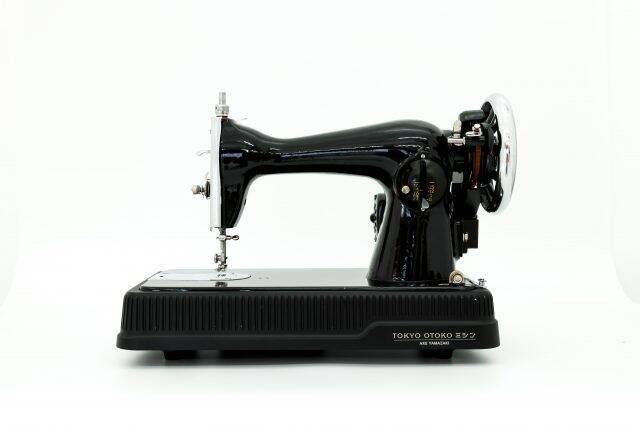 オシャレ感度の高い男性に向けて作られたミシン。レザーも縫える「TOKYO OTOKOミシン」