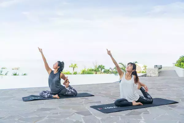 「沖縄・瀬良垣アイランドの明るい日差しの下で過ごすワーケーションプラン誕生」の画像