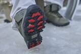 「防水・防滑・保温機能を備えた「GLAZE」のスニーカーブーツは街歩きからアウトドアまで活躍」の画像4