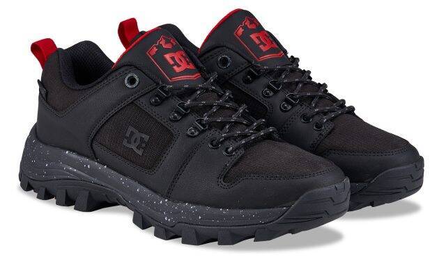 防水・防滑・保温機能を備えた「GLAZE」のスニーカーブーツは街歩きからアウトドアまで活躍