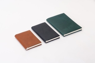 一枚革で仕立てる、書くことを愉しむ上質なノートカバー「dritto Note cover」Makuakeで先行販売開始