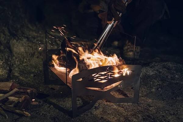 キャンプタイムがさらに充実 簡単に焚き火を楽しめるアウトドアアイテム3選 22年6月日 エキサイトニュース キャンプタイムがさらに充実 簡単に焚き火を楽しめるアウトドアアイテム3選 22年6月日 エキサイトニュース