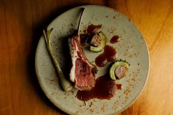 「沖縄のリゾートホテルの離れで“ぬちぐすい”な食体験ができる14席の特等席「MOSS okinawa」がオープン！」の画像