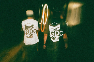 GDC×FAMOUZのコラボTシャツに袖を通して、あの頃のパッションを呼び起こそう！