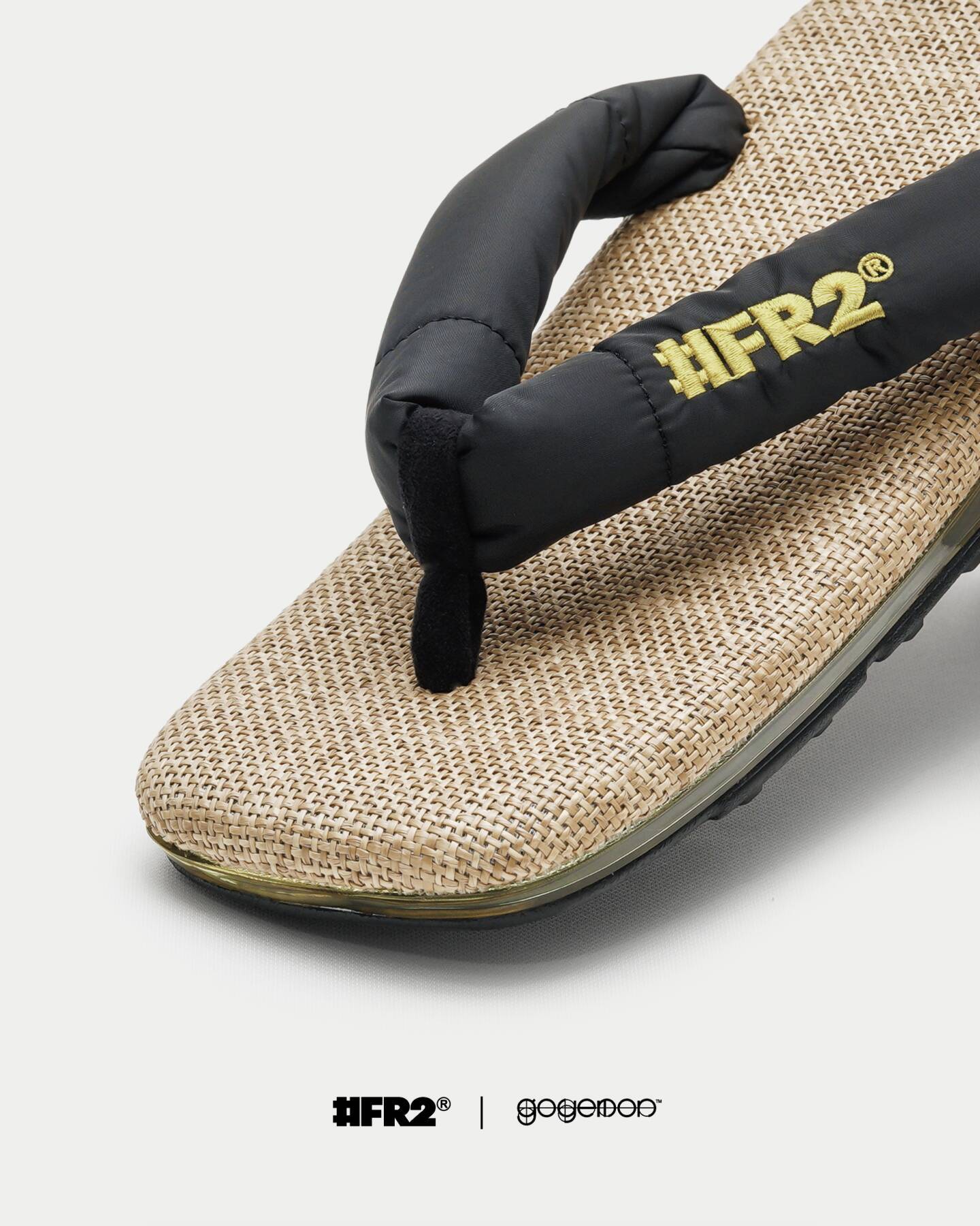 goyemon×#FR2がコラボ。アバンギャルドな魅力を放つ特別な「unda-雲駄-」2色が発売