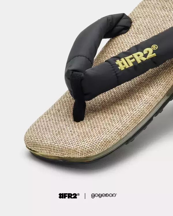 「goyemon×#FR2がコラボ。アバンギャルドな魅力を放つ特別な「unda-雲駄-」2色が発売」の画像