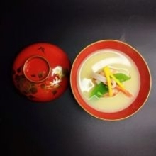 江戸の文化を再現した立食い鮨など『ミシュランガイド』おすすめの、バラエティ豊かな東京の飲食店