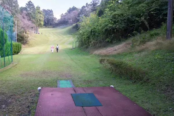 「静岡「末広カントリークラブ」が設立50周年に！トリッキーな9ホールを周り戦略的プレイを楽しもう」の画像