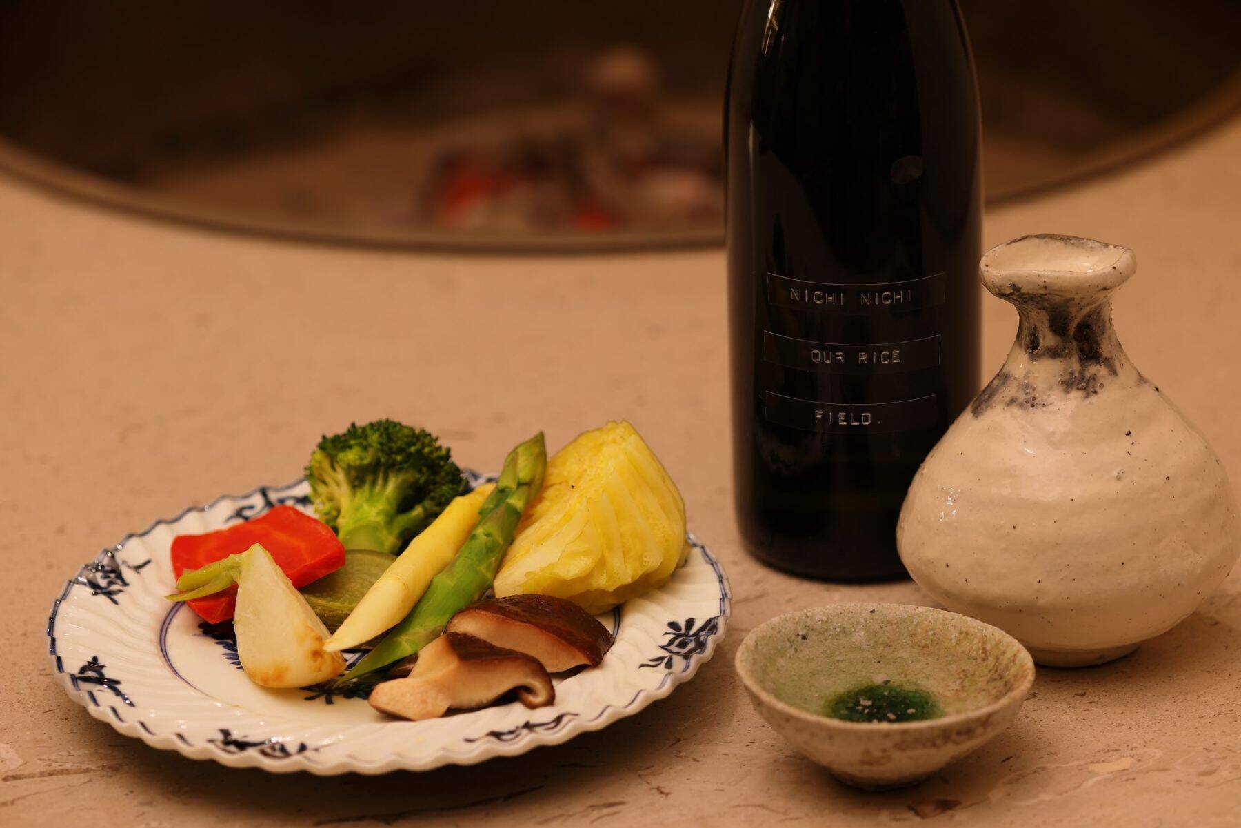 東京・西麻布｜スタイリッシュな囲炉裏が目を引く。完全個室のプライベートレストラン「徒然」