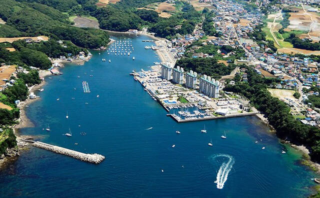 逗子＆三浦｜「リビエラ」のトレーラーホテルで、ラグジュアリーな“海のアウトドア”を体感！