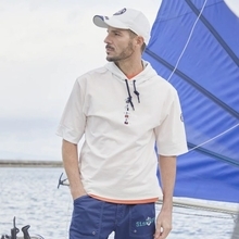 福岡・けやき通りに九州唯一のシナコバ直営店オープン。大人を格上げする洗練のマリンスタイル