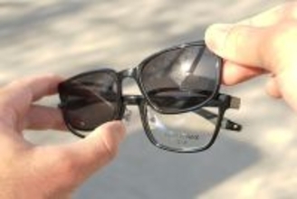 1本で2役！ メガネとサングラスを柔軟に使い分けできる「FREEFIT HIKE」の第2弾モデル