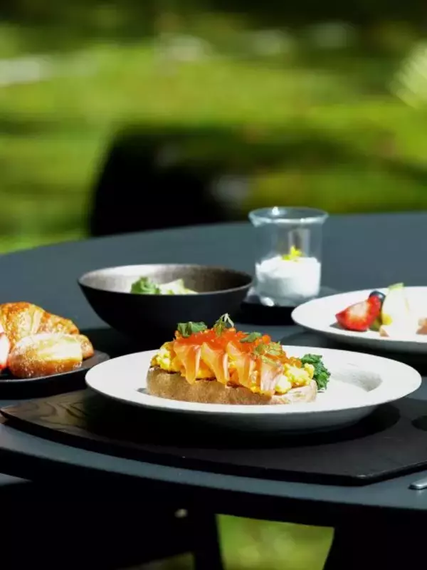 「京都のリゾートホテルで体験する優雅な時間「シャンパンブランチ at ガーデンテラス」」の画像