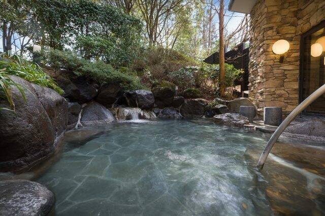多彩な温浴施設と地元の食が楽しめる贅沢なホテル「nol hakone myojindai」が箱根に新オープン