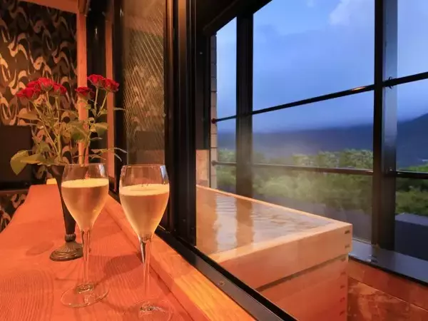 「箱根・強羅の花火を旅館から贅沢に観賞！箱根エリアのリロホテルズ＆リゾーツがお盆期間のプランを増大」の画像