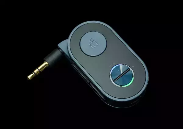 「どこでもハイレゾ再生。iFi audio「UP Travel」で機内もドライブもワイヤレスに」の画像