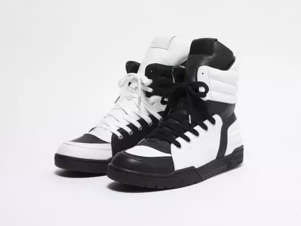 「待望の復活！DIET BUTCHERを代表するシグネチャースニーカー「massive」を先行発売」の画像