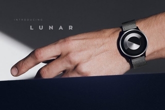 月面をイメージした独創的なデザイン。ドイツデザイナーが手がける腕時計LUNARが再販開始